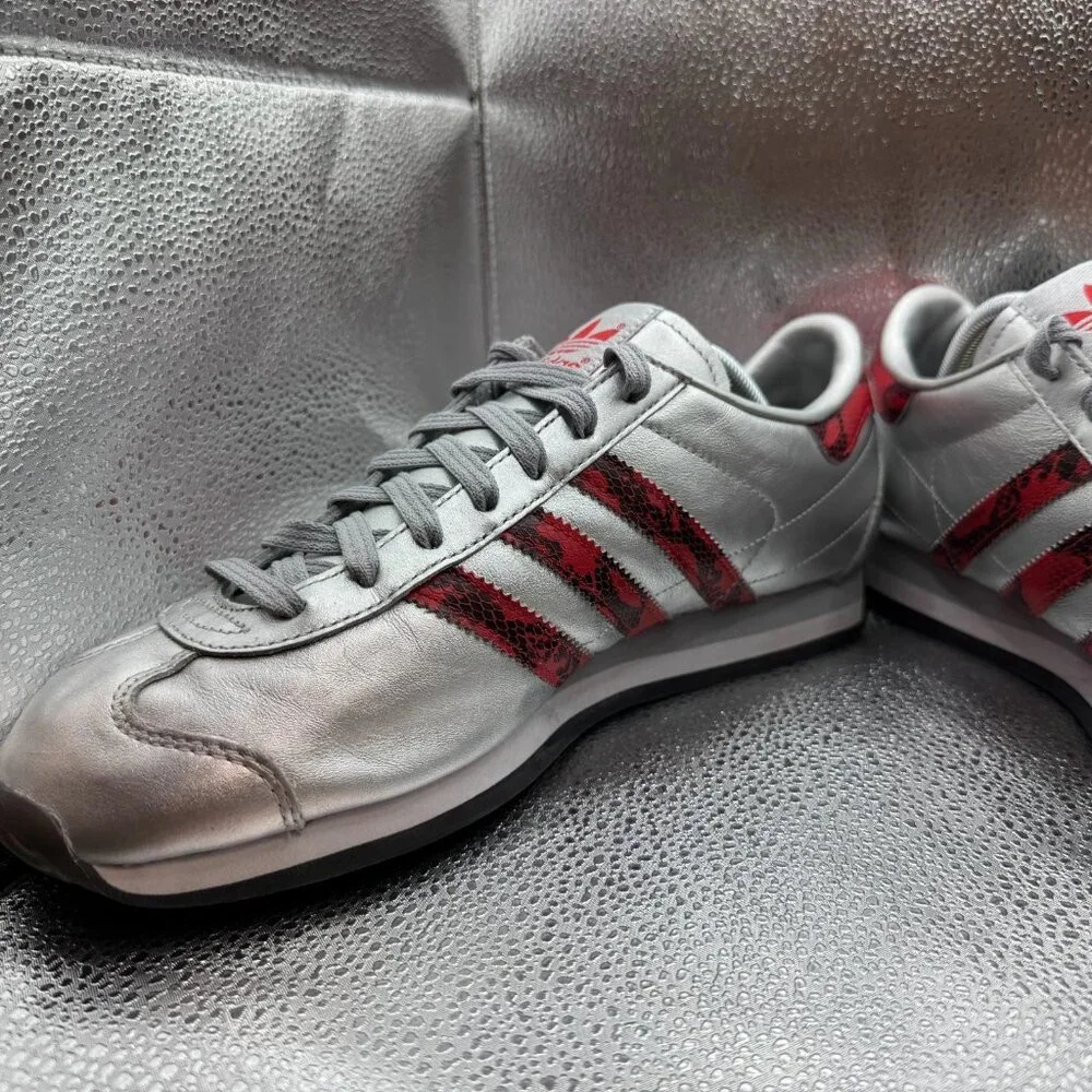 Size 10.5 Adidas Originals Mens‎ Silver Red Snake Athletic Sneakers JP7088